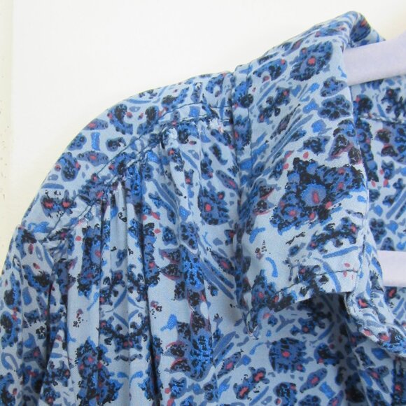 Lila Rose Long Sleeve Dress -  Button Closure and Sleeve - Classic Pattern - Picture 5 of 14